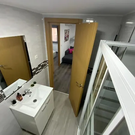Reyna Apartment *