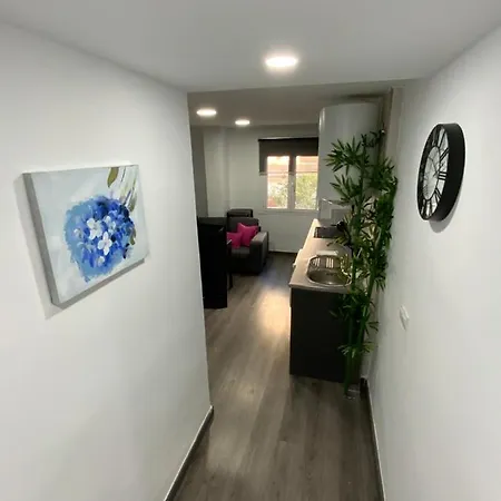 Reyna Apartment Malaga